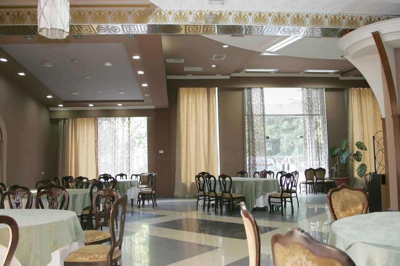 Hotel Eleon Kutaisi Exterior foto